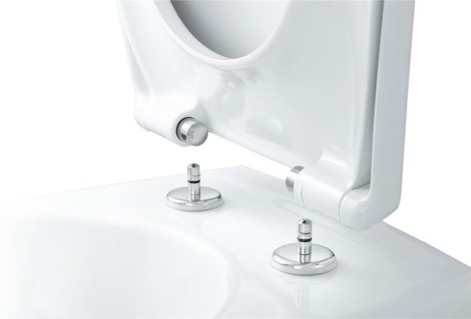 Mit unserer handlichen TakeOff® Funktion lässt sich der WC-Sitz bequem und ohne Mühe von der Toilettenkeramik lösen.